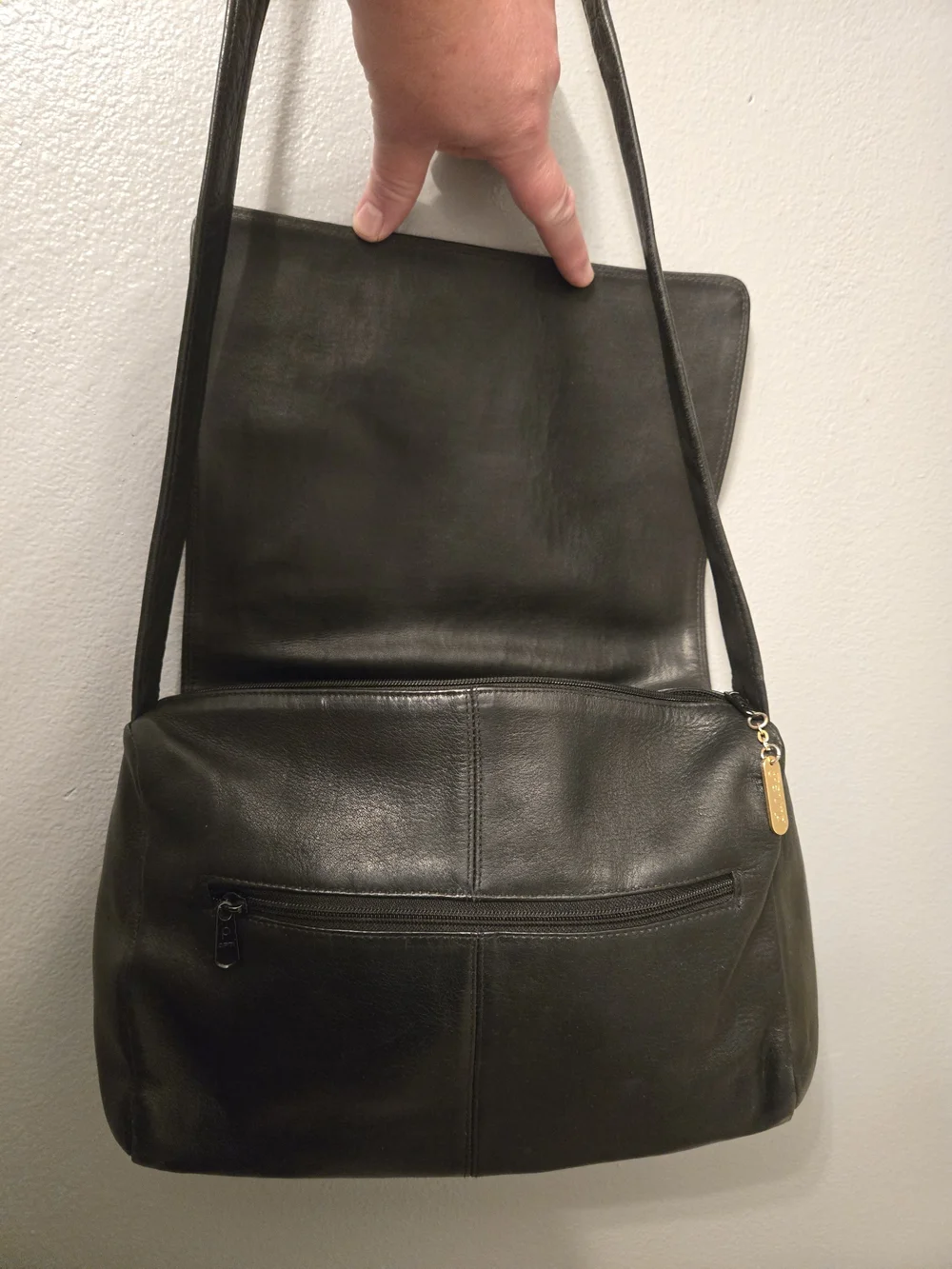 Classic Black Leather Crossbody Bag - Picture 2 of 10